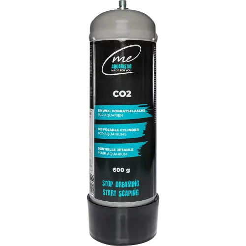 Me CO2 Einweg-Flasche 600g aus recycelbarem Metall für eine unkomplizierte CO2-Versorgung im Aquarium.