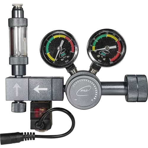 Präzises Feinnadelventil am Me Regulator Ultra für eine exakte Blasensteuerung im Aquascaping.